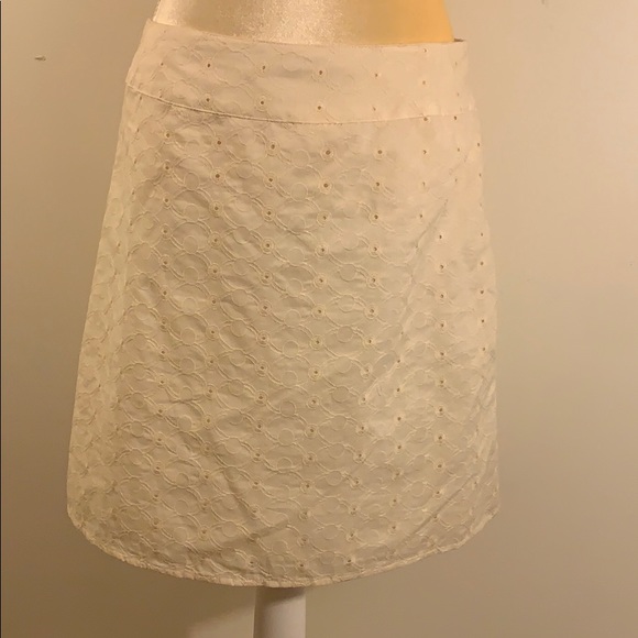Cream eyelet skirt - Picture 1 of 4